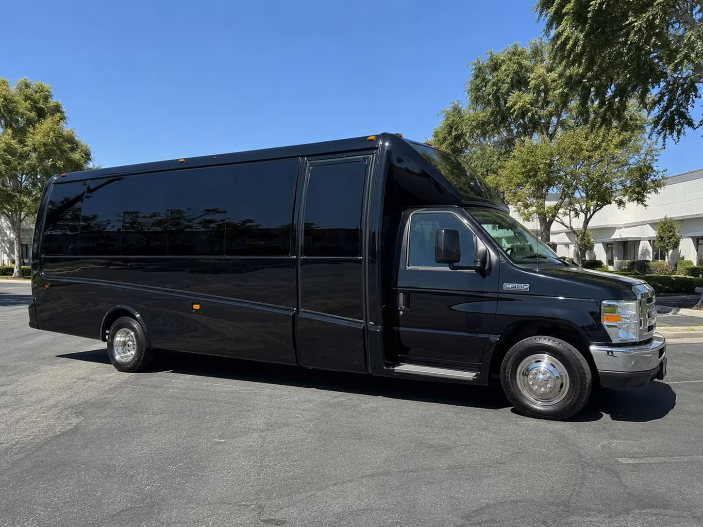 temecula bachelor and bachelorette party bus rentals for concerts